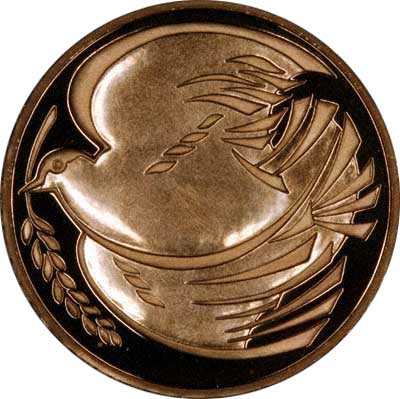 Dove of Peace on Reverse of 1995 WWII £2 Gold Proof