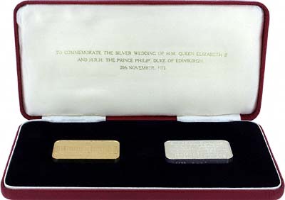 Pair of Gold & Silver of 1972 Buckingham Palace Ingots in Box