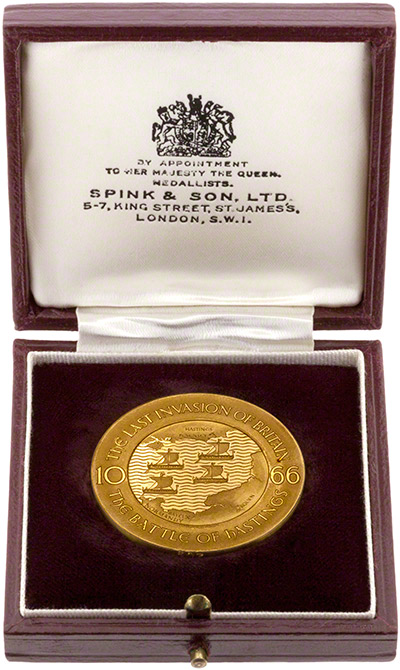 Reverse of 1066 - 1966 Battle of Hastings Gold Medallion by Spink