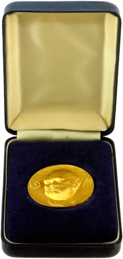 1974 Churchill Centenary Gold Medallion by Gregory & Co in Presentation Box
